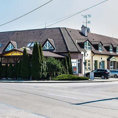 Penzión Evergreen Trenčín Exterior foto